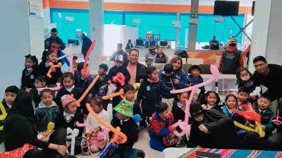 Por el Día del Niño en El Alto Segip entrega cédulas de identidad en forma gratuita