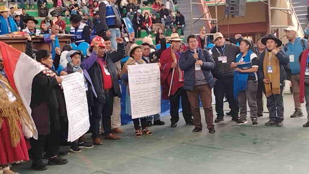 X Congreso decide refundar el MAS – IPSP