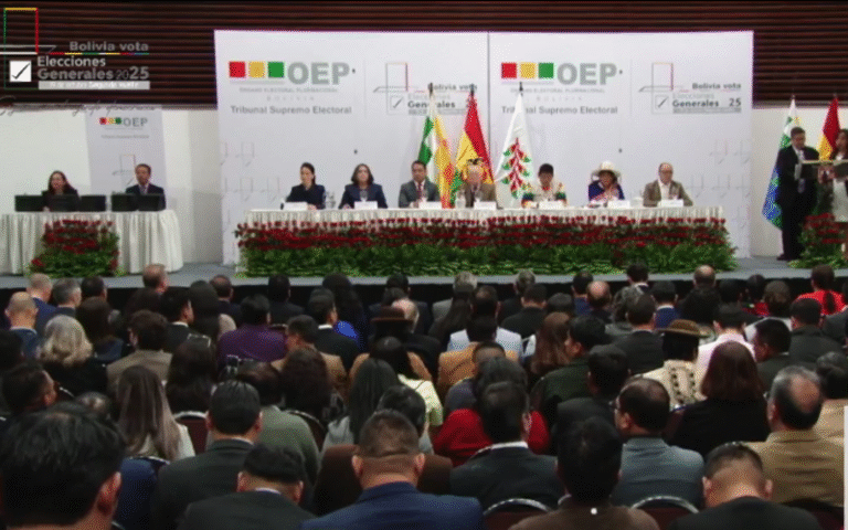 TSE en acto oficial entrego credenciales a las nuevas autoridades electas