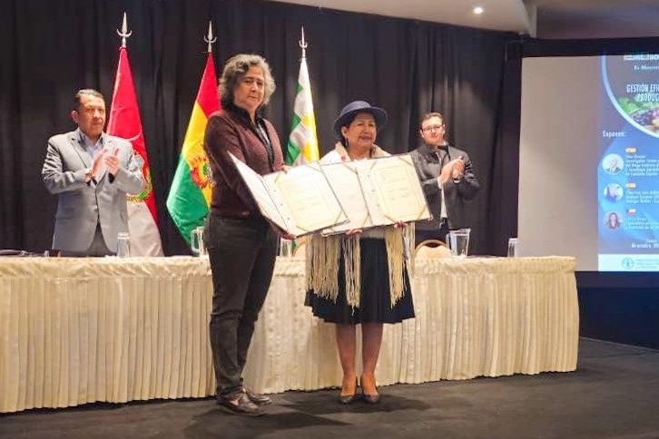 Convenio Gobierno-vitivinícolas fortalecerá la promoción internacional de vinos y singanis bolivianos