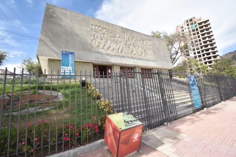Presentación del libro “La Revolución Nacional de 1952 en el Bicentenario”