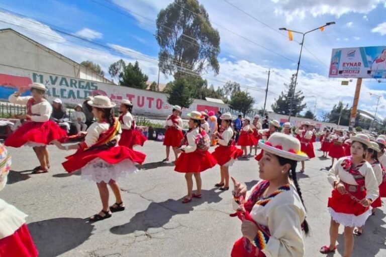 El Anata Andino se festeja en El Alto con música, alegría e identidad