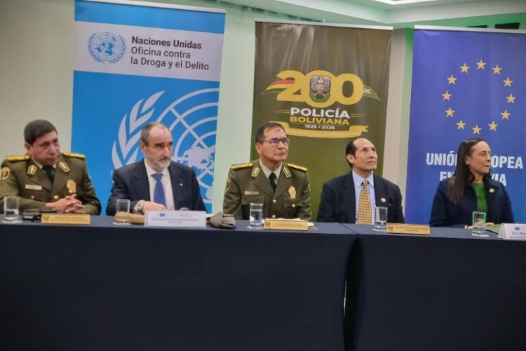 Policía Boliviana presenta el Sistema de Gestión de Denuncias de Corrupción