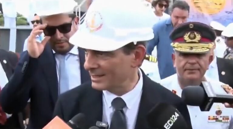 Paz afirma que su gobierno apunta a que Bolivia se convierta en un eje integrador de la región