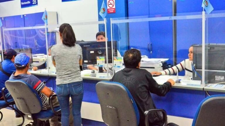 Decreto elimina requisito de copia de carnet y certificado de nacido