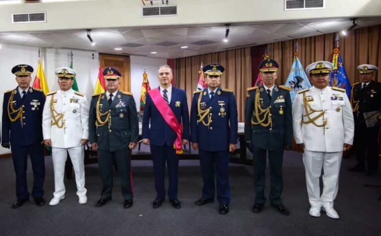 Gaceta Oficial pública Decreto que formaliza la designación del Alto Mando Militar
