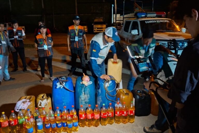 ANH, Intendencia y Policía Boliviana coordinan y decomisan más de 600 litros de gasolina comercializada de manera irregular en Trinidad