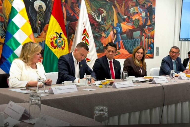 Órganos Judicial, Ejecutivo y Legislativo sellan acuerdo sobre Proyecto de Ley de depósitos judiciales