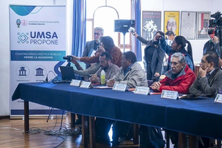 La UMSA abre el debate sobre “tierras raras”, una riqueza mineral que Bolivia aún no explora ni aprovecha
