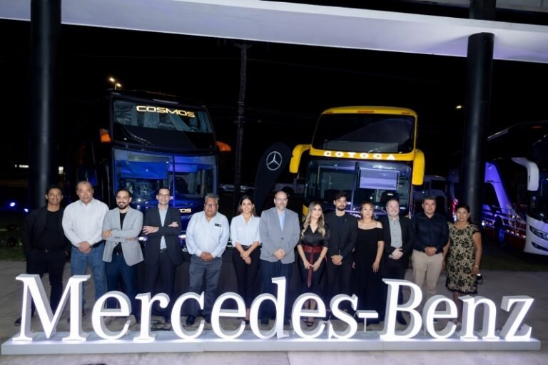 Mercedes Benz y Astara Bolivia presentan el nuevo O500RSD 2445/30 en un año récord para la marca en venta de buses