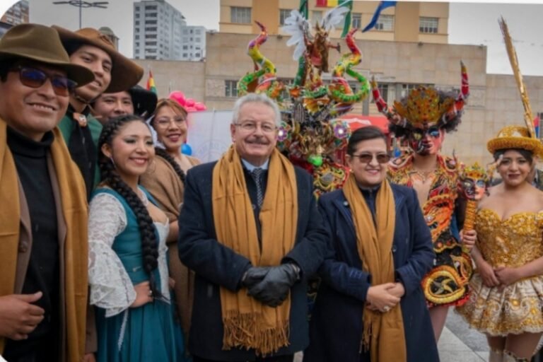 UMSA rescata danzas folklóricas de Bolivia mediante la investigación académica