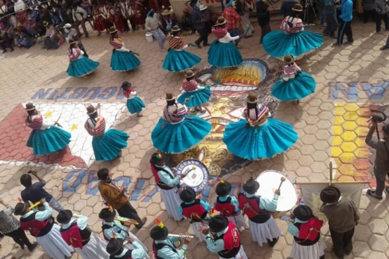 Celebración de la festividad de su patrono San Agustín de Toledo en Oruro
