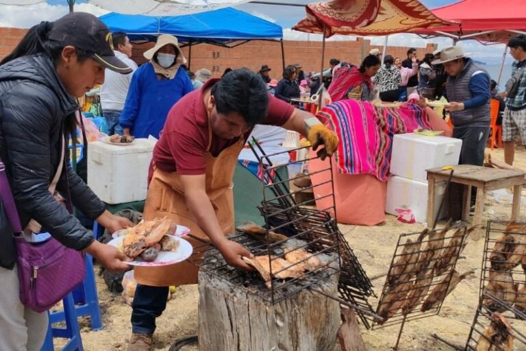 Feria gastronómica del pescado en Chua Cocani el 13 de septiembre