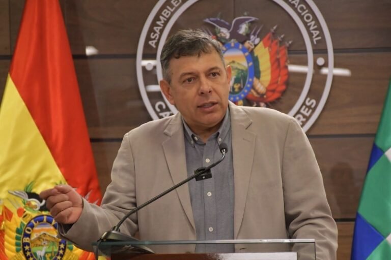 Presidente del Senado estima realización del referéndum para reformas a fines de 2027