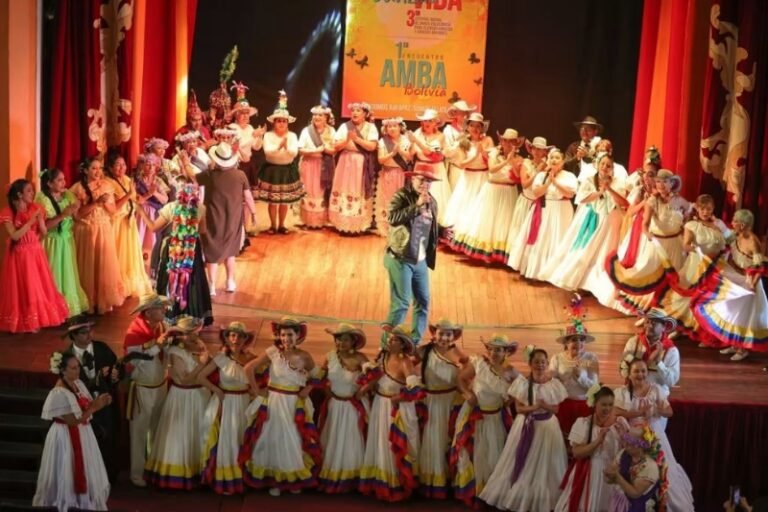 El Festival «Danza Vida» de BAFOPAZ en La Paz un encuentro de danza de adultos y adultos mayores