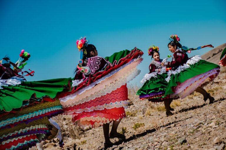 La danza Sikuri Imilla revela los saberes y la memoria de las mujeres de Ch’ixi Pampa