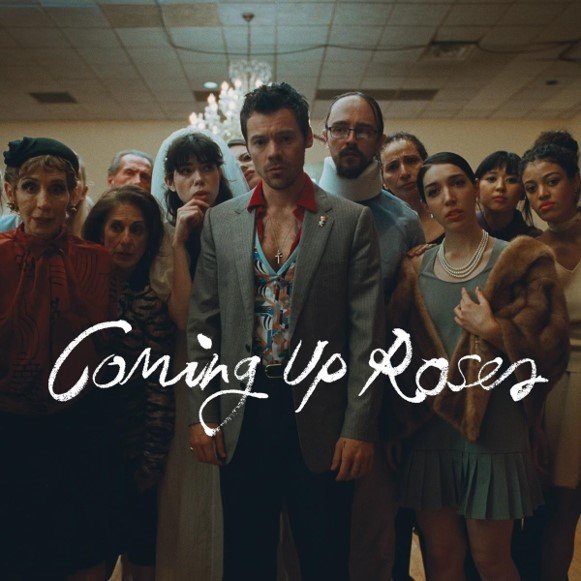 Harry Styles estrena “Coming Up Roses” en medio de su histórica residencia de 30 noches en Nueva York